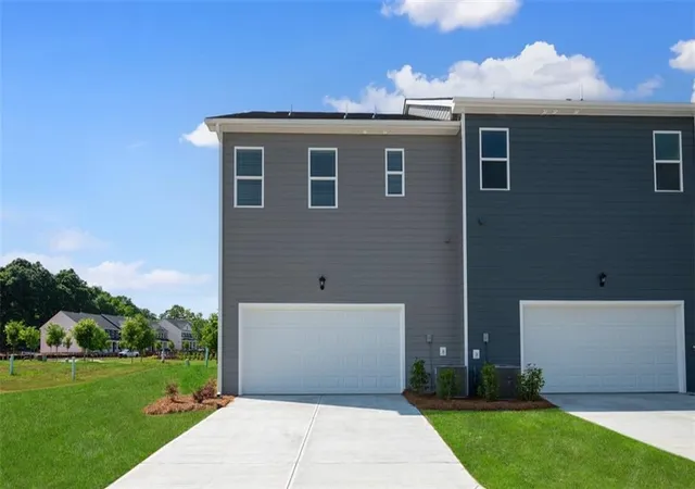 Photo 2 of Townhouse for sale at 449 Tate St, Monroe, GA 30655 | MLS# 7802427 | Listing updated on 2026-09-22