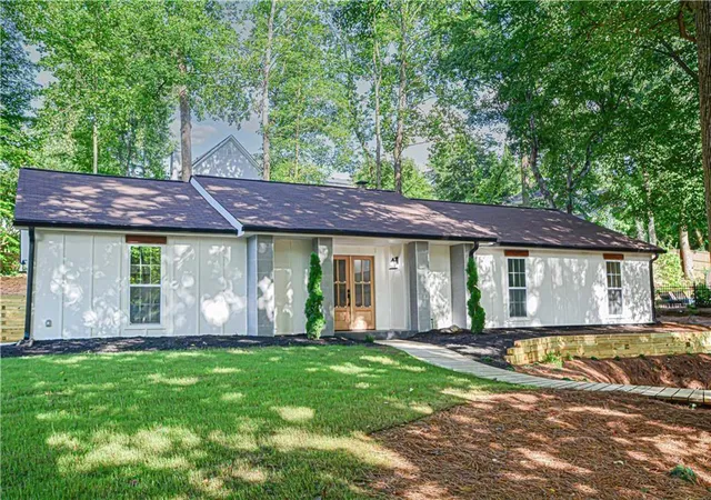 2nd image of 776 Fairfield Dr, Marietta, GA 30068 | MLS# 7786543