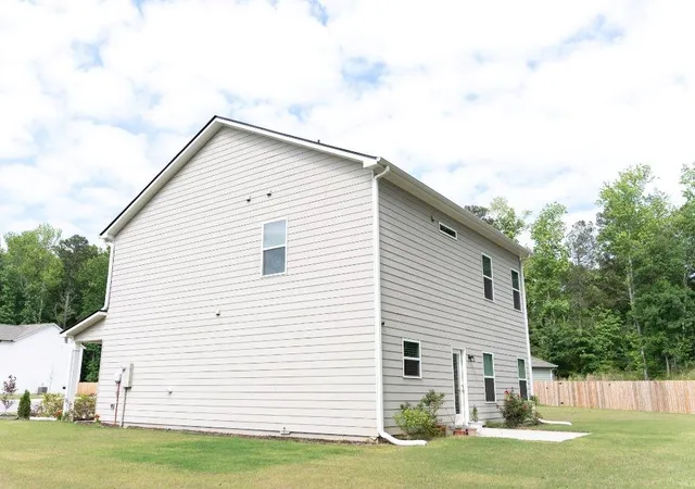 Photo 3 of Single family home for sale at 1512 Cragston Dr, Winder, GA 30680 | MLS# 7770387 | Listing updated on 2026-05-16