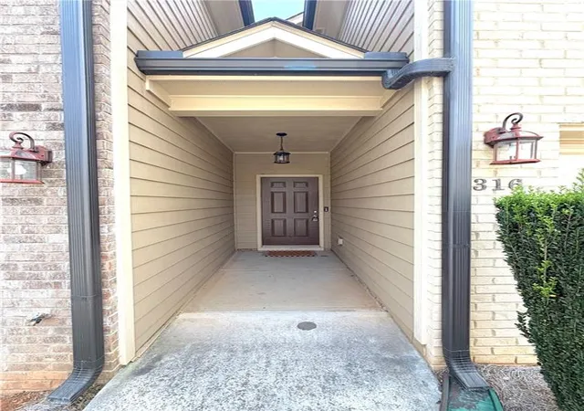2nd image of 316 Cashes Ct, Lilburn, GA 30047 | MLS# 7792844