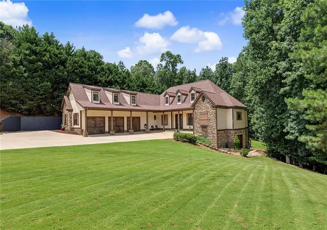 Photo 1 of Single family home for sale at 121 Ests At The Lake Dr, Canton, GA 30114 | MLS# 7806074 | Listing updated on 2026-10-07