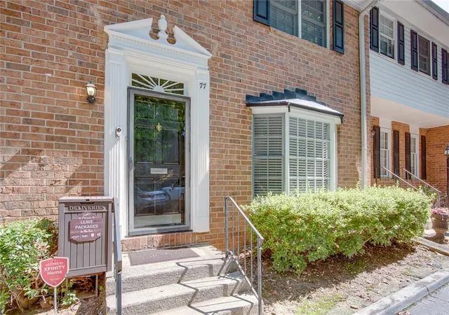 Photo 3 of Townhouse for sale at 6520 Roswell Rd #77, Sandy Springs, GA 30328 | MLS# 7807070 | Listing updated on 2026-07-18