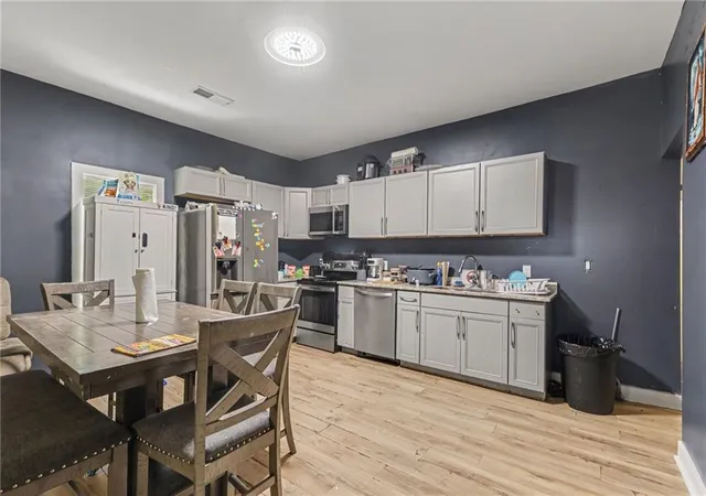 5th image of 104 Sargent Kennon St, Newnan, GA 30263 | MLS# 7811385