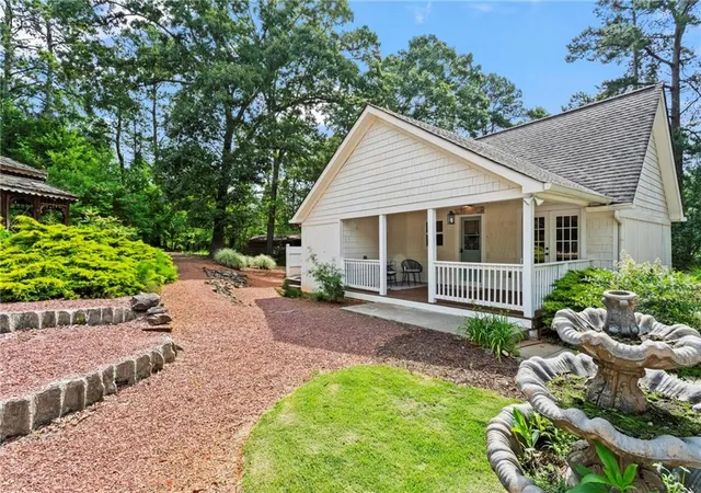 Photo 3 of Sale Pending at 2630 Old Atlanta Rd, Cumming, GA 30041 | MLS# 7780453 | Listing updated on 2026-08-25