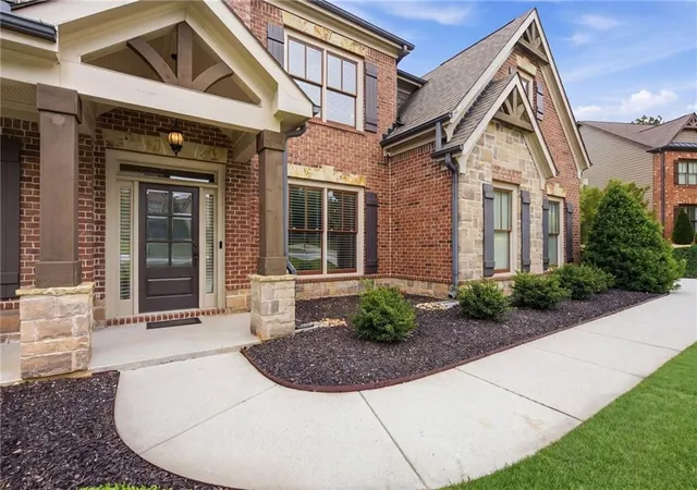Photo 2 of Single family home for sale at 1884 Granite Hl Ct, Hoschton, GA 30548 | MLS# 7768577 | Listing updated on 2026-08-31