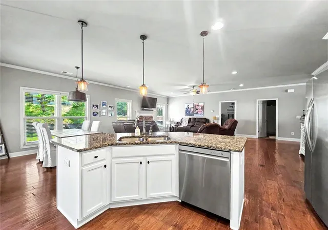 Photo 3 of Single family home for sale at 81 White Magnolia Way, Dallas, GA 30132 | MLS# 7812303 | Listing updated on 2026-09-10