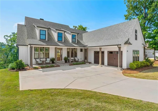Homes for sale in Newnan, GA | 54 North Cove Dr, Newnan, GA 30263 | MLS# 7758842
