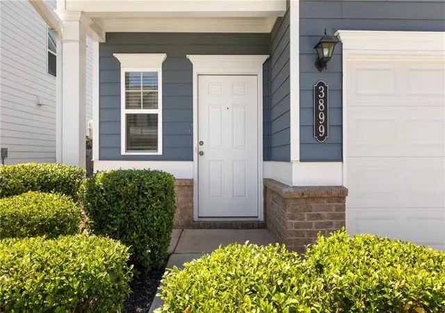 Photo 3 of Single family home for sale at 3899 Clarington Dr, Marietta, GA 30066 | MLS# 7827530 | Listing updated on 2026-09-14
