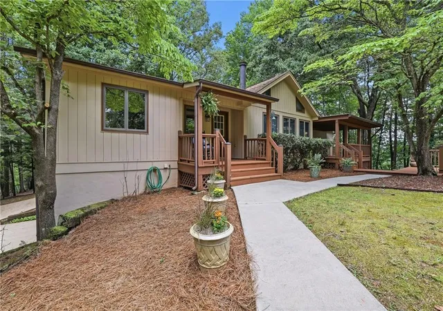 5th image of 925 Horseshoe Bend Rd, Dahlonega, GA 30533 | MLS# 7788886
