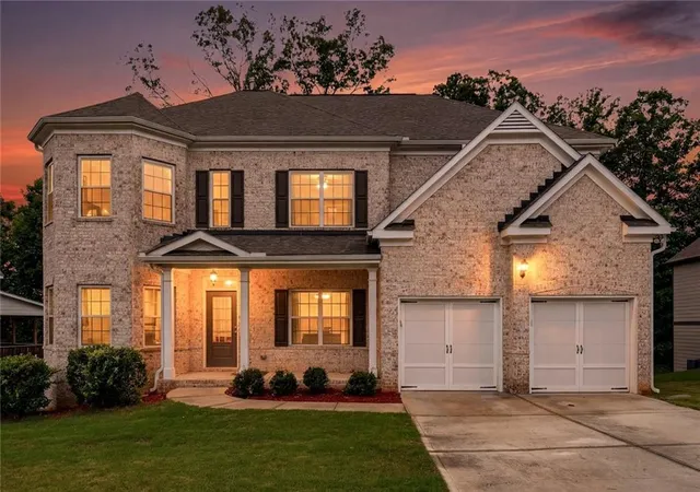 Photo 2 of Single family home for sale at 425 Wentworth Cir, Villa Rica, GA 30180 | MLS# 7805664 | Listing updated on 2026-09-11