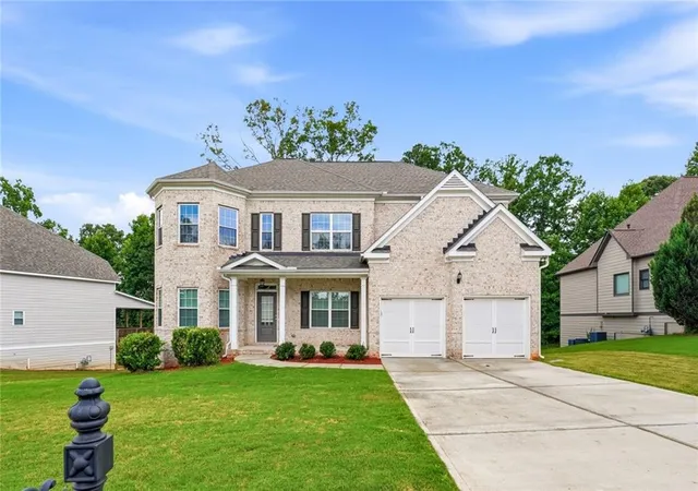 Photo 3 of Single family home for sale at 425 Wentworth Cir, Villa Rica, GA 30180 | MLS# 7805664 | Listing updated on 2026-09-11
