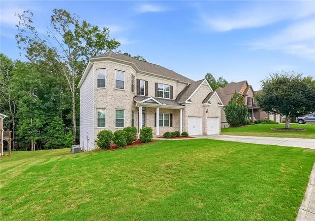 Photo 4 of Single family home for sale at 425 Wentworth Cir, Villa Rica, GA 30180 | MLS# 7805664 | Listing updated on 2026-09-11