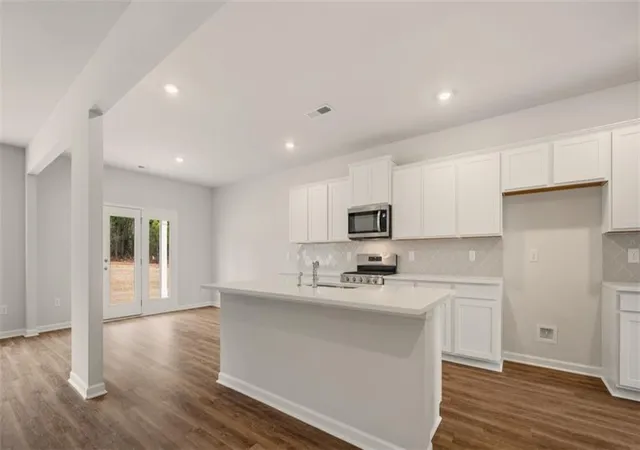 4th image of 816 Pelham Wy, Locust Grove, GA 30248 | MLS# 7772705