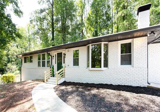 Photo 2 of Single family home for sale at 1460 Loch Lomond Trl Sw, Atlanta, GA 30331 | MLS# 7821586 | Listing updated on 2026-10-12