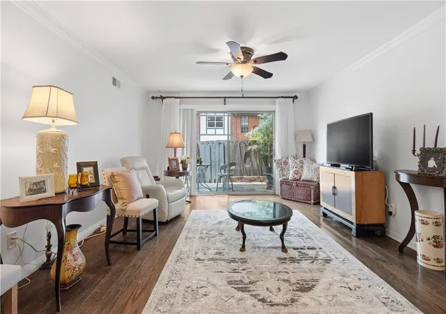 4th image of 6851 Roswell Rd #B3, Atlanta, GA 30328 | MLS# 7770792