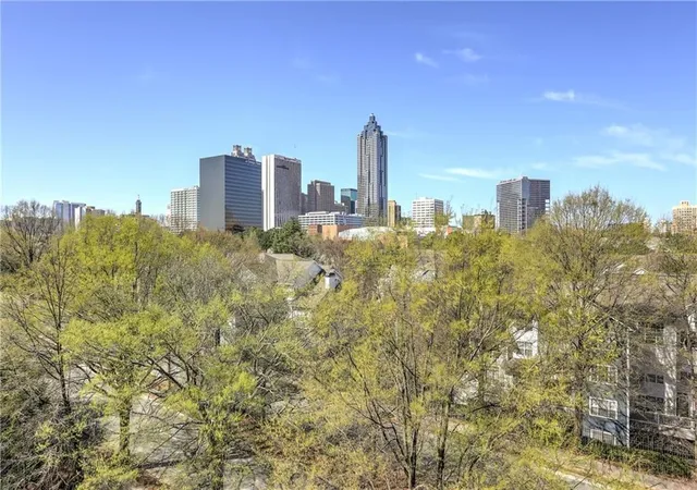 Listing Photo 4 - Condo for sale in building located at 395 Central Park Pl Ne, Atlanta, GA 30312 - Unit #210