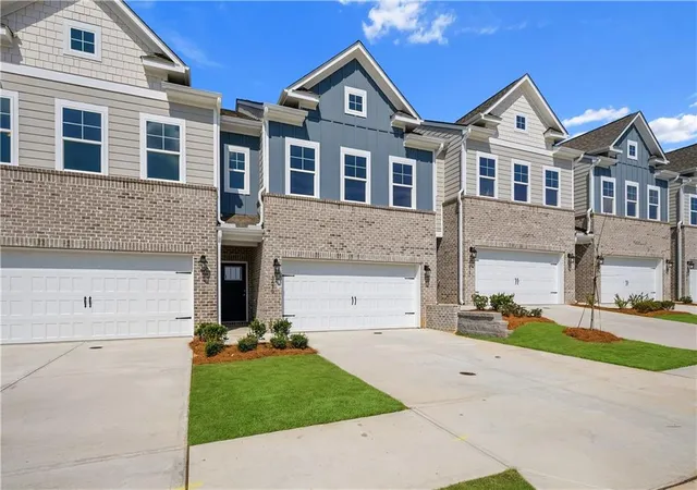 3rd image of 3651 Donovan Cir, Loganville, GA 30052 | MLS# 7811687