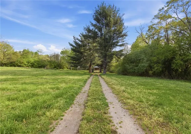 3rd image of 6668 Belton Bridge Rd, Lula, GA 30554 | MLS# 7759171