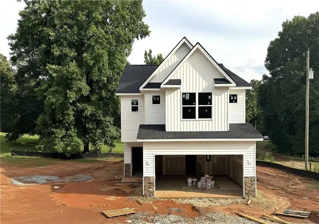 Homes for sale in Bethlehem, GA | 214 Lynn Rd, Bethlehem, GA 30620 | MLS# 7779286