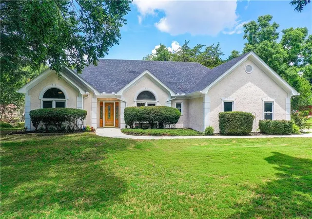 2nd image of 1001 Marie Hill Ct, Conyers, GA 30094 | MLS# 7796620