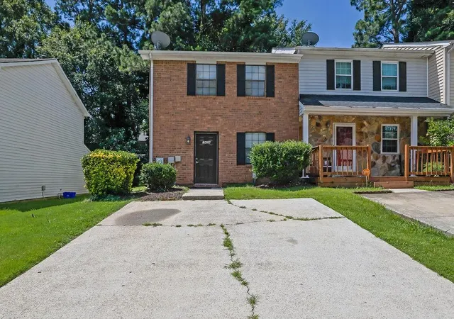 Photo 1 of Sale Pending at 1424 Springleaf Cir Se, Smyrna, GA 30080 | MLS# 7794048 | Listing updated on 2026-08-27