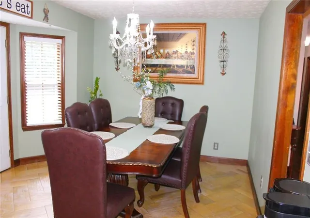 Photo 4 of Sale Pending at 503 Little River Ct, Woodstock, GA 30189 | MLS# 7822724 | Listing updated on 2026-09-10