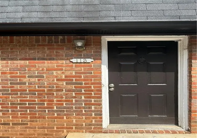 Photo 2 of Townhouse for sale at 113 Plantation Cir, Clarkston, GA 30021 | MLS# 7822886 | Listing updated on 2026-08-31