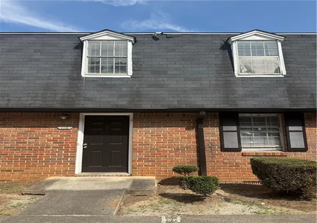 Photo 3 of Townhouse for sale at 113 Plantation Cir, Clarkston, GA 30021 | MLS# 7822886 | Listing updated on 2026-08-31