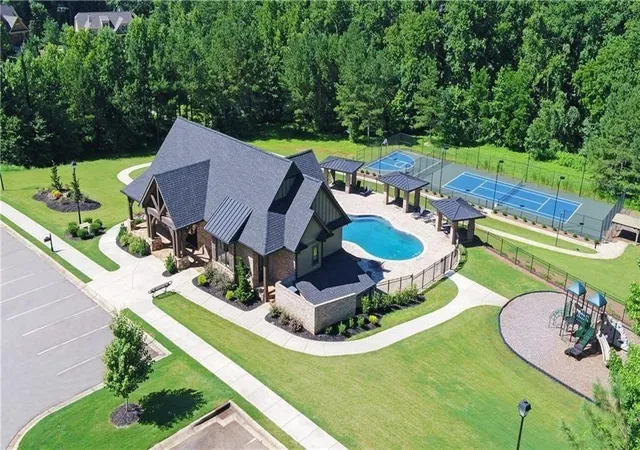 3rd image of 319 Water Oak Trail, Hoschton, GA 30548 | MLS# 7772278