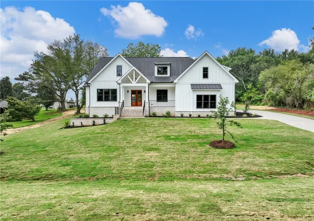 Photo 1 of Single family home for sale at 5460 Parks Rd, Cumming, GA 30041 | MLS# 7820242 | Listing updated on 2026-08-13