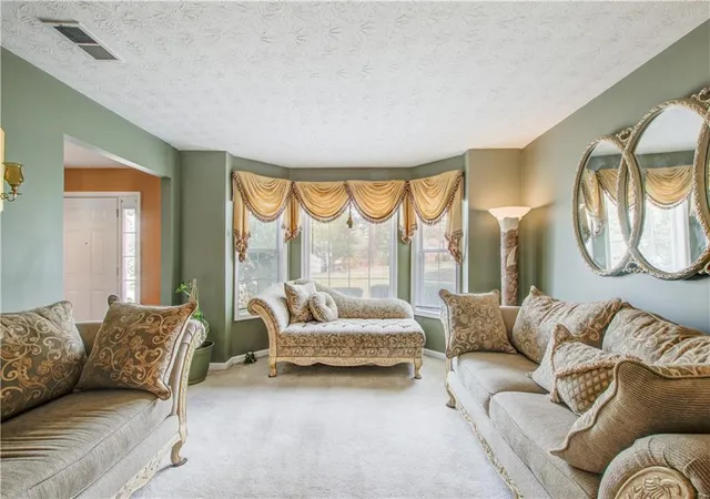 Photo 3 of Single family home for sale at 8075 Harmony Lakes Dr, Lithonia, GA 30058 | MLS# 7727286 | Listing updated on 2026-08-19