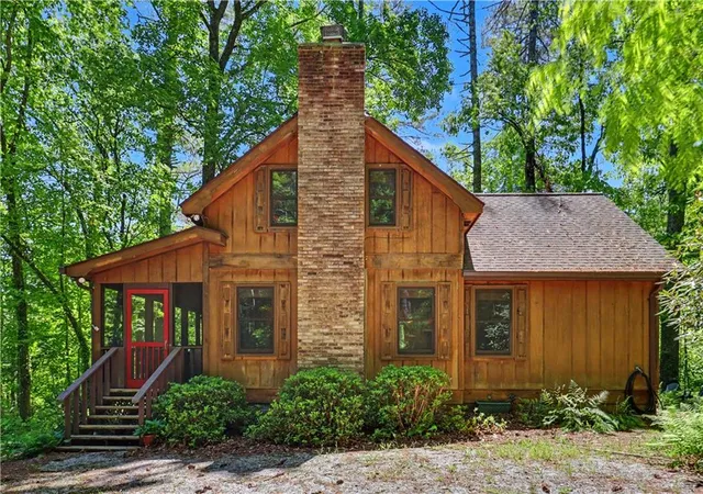 Photo 3 of Single family home for sale at 102 Moses Rd, Rabun Gap, GA 30568 | MLS# 7829018 | Listing updated on 2026-08-30