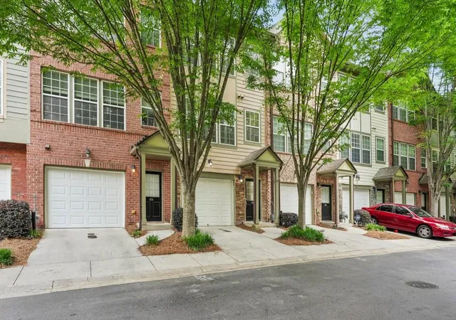 Homes for sale in Brookhaven, GA | 3709 Ashford Creek Hl Ne, Brookhaven, GA 30319 | MLS# 7769074