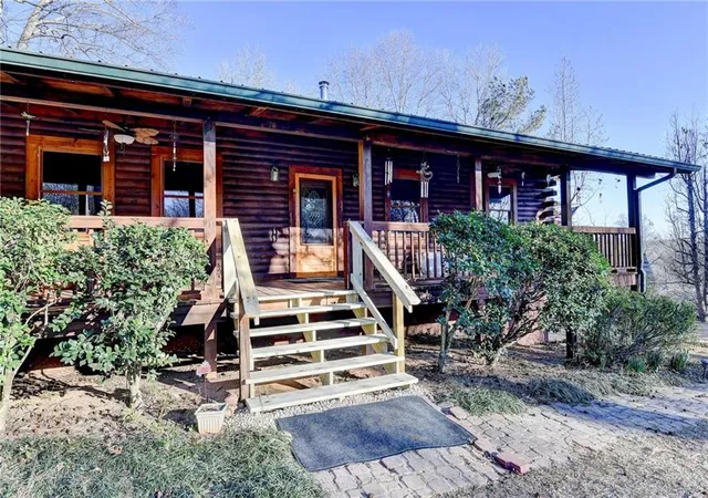 Photo 3 of Sale Pending at 156 Bel Air Dr, Maysville, GA 30558 | MLS# 7707673 | Listing updated on 2026-09-20