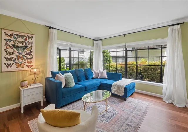 Listing Photo 3 - Condo for sale in building located at 1367 Chalmette Dr NE, Atlanta, GA 30306
