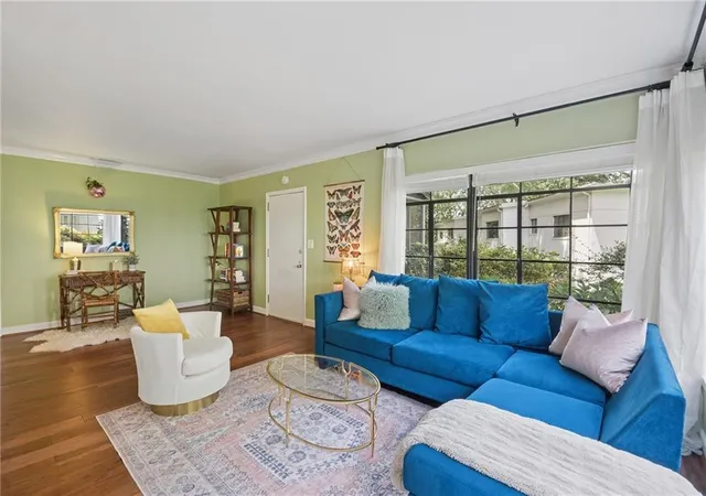 Listing Photo 4 - Condo for sale in building located at 1367 Chalmette Dr NE, Atlanta, GA 30306