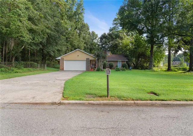 Photo 3 of Single family home for sale at 2174 Martin Way, Jonesboro, GA 30236 | MLS# 7820314 | Listing updated on 2026-09-20
