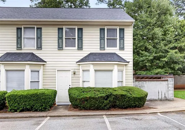 Photo 1 of Condo for sale at 125 Dennis Dr, Athens, GA 30605 | MLS# 7817264 | Listing updated on 2026-09-10