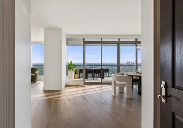 4th image of 3344 Peachtree Rd Ne #4104, Atlanta, GA 30326 | MLS# 7767040