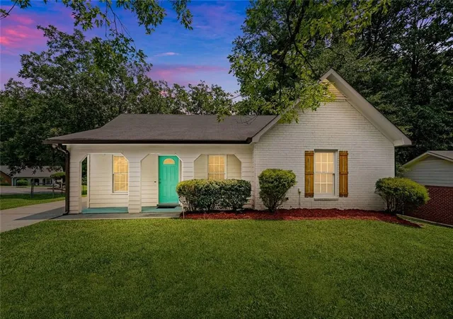 Photo 2 of Sale Pending at 8426 Alden Dr, Riverdale, GA 30274 | MLS# 7815308 | Listing updated on 2026-09-18