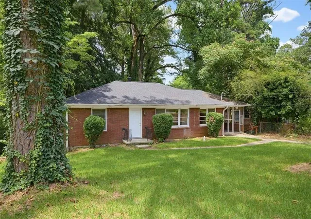 Homes for sale in Atlanta, GA | 1900 Windsor Dr, Atlanta, GA 30311 | MLS# 7794956