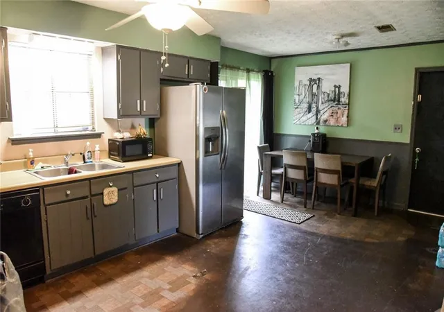 Photo 4 of Sale Pending at 8943 Gatewood Cir, Jonesboro, GA 30238 | MLS# 7752134 | Listing updated on 2026-07-26