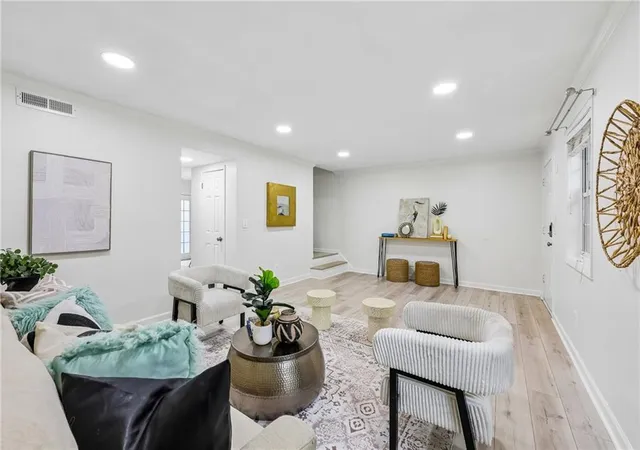 5th image of 6900 Roswell Rd #1D, Atlanta, GA 30328 | MLS# 7797159