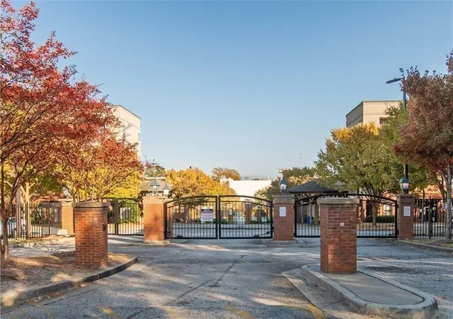 2nd image of 898 Oak St Sw #1418, Atlanta, GA 30310 | MLS# 7730370