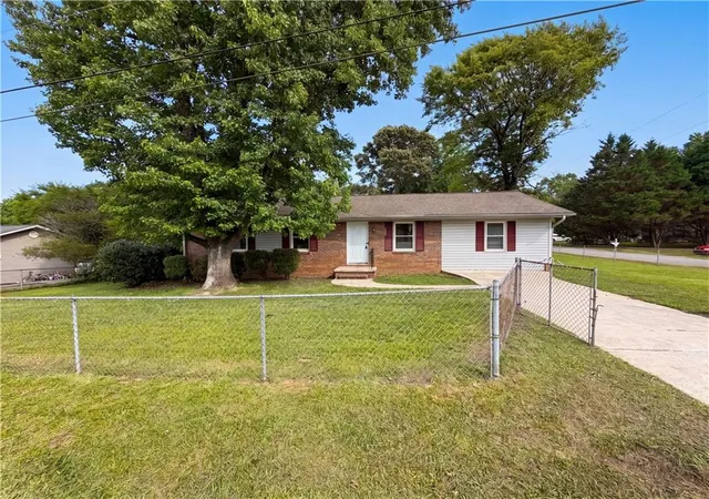 1st image of 5552 Pine St, Lula, GA 30554 | MLS# 7793212