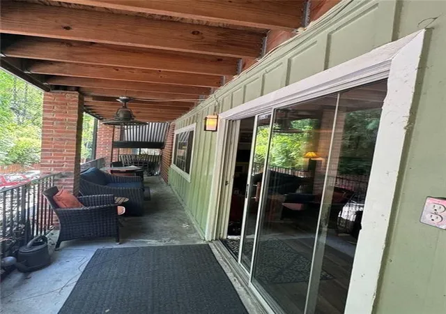Listing Photo 2 - Condo for sale in building located at 1705 Monroe Dr Ne, Atlanta, GA 30324 - Unit #C09