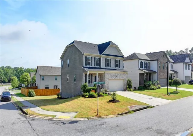 2nd image of 4250 Pembia Dr, Cumming, GA 30028 | MLS# 7726834