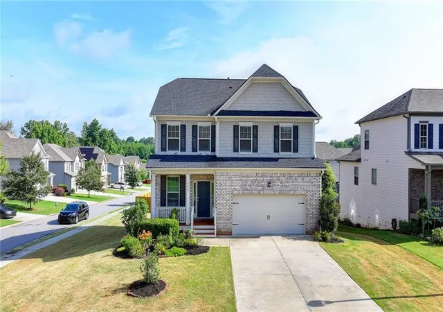 3rd image of 4250 Pembia Dr, Cumming, GA 30028 | MLS# 7726834