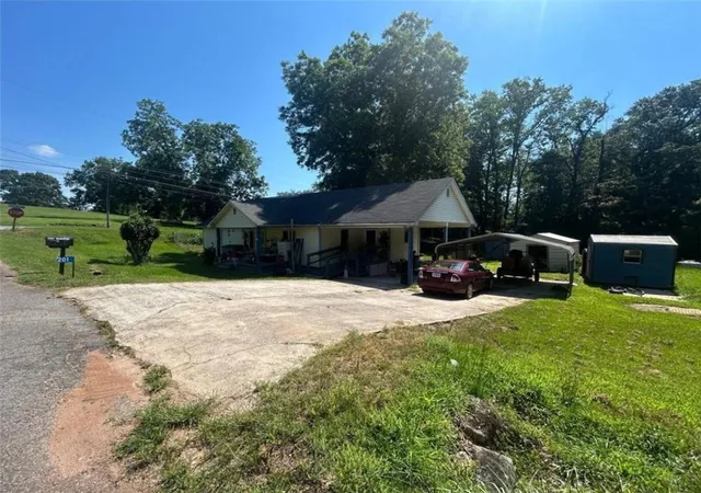 Homes for sale in Thomaston, GA | 201 Walter St, Thomaston, GA 30286 | MLS# 7798260