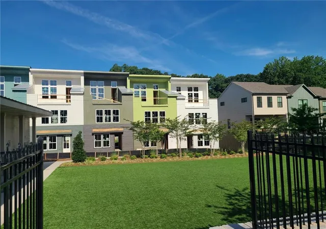 Photo 2 of Townhouse for sale at 1354 Breezy St SE #250, Atlanta, GA 30315 | MLS# 7815132 | Listing updated on 2026-08-17